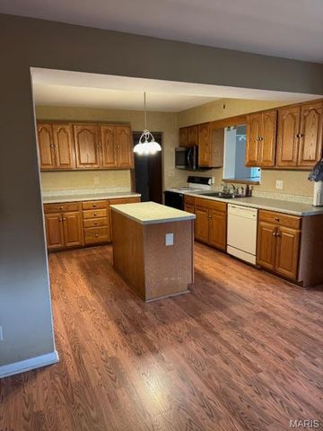 1105 James Street, Washington, MO 63090