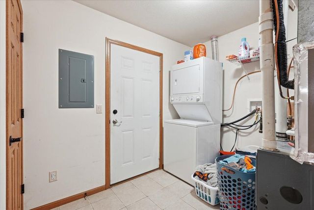 1262 Norway Pine Circle, New Richmond, WI 54017