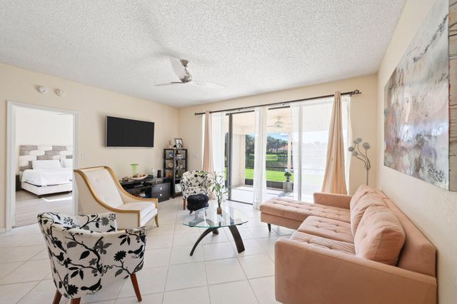 8634 Via Reale 3, Boca Raton, FL 33496