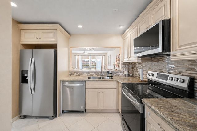 8634 Via Reale 3, Boca Raton, FL 33496
