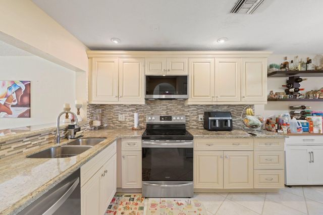 8634 Via Reale 3, Boca Raton, FL 33496