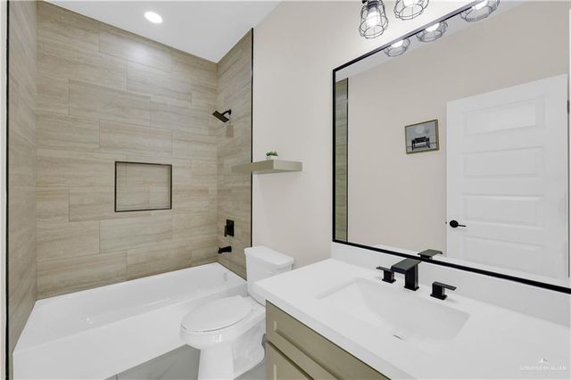 309 Leon Avenue, Elsa, TX 78543