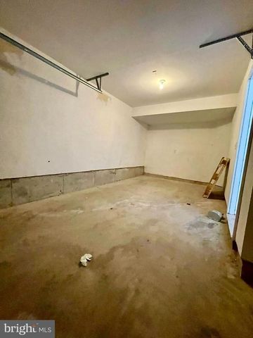 61 QUARTZ RD, Martinsburg, WV 25404