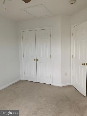 61 QUARTZ RD, Martinsburg, WV 25404
