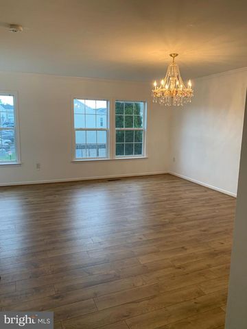 61 QUARTZ RD, Martinsburg, WV 25404