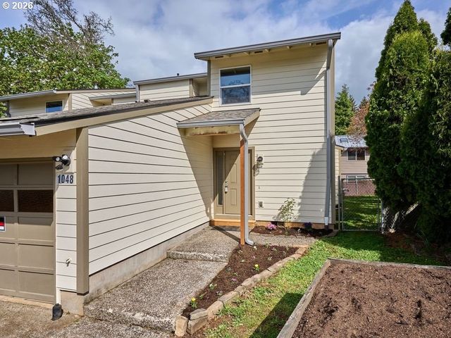 1048 BIRCHWOOD Dr, Oregon City, OR 97045