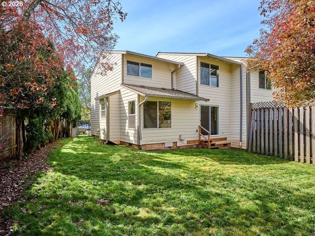1048 BIRCHWOOD Dr, Oregon City, OR 97045