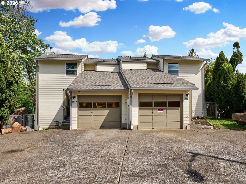 1048 BIRCHWOOD Dr, Oregon City, OR 97045