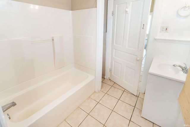 817 SE Riverside Drive, Evansville, IN 47713