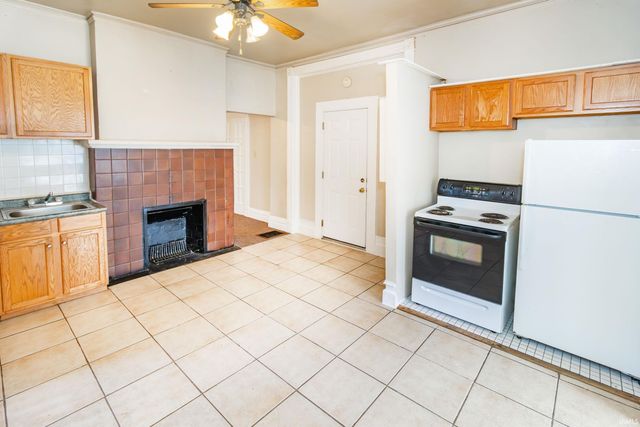 817 SE Riverside Drive, Evansville, IN 47713