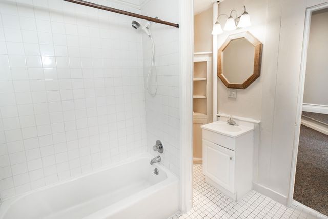 817 SE Riverside Drive, Evansville, IN 47713