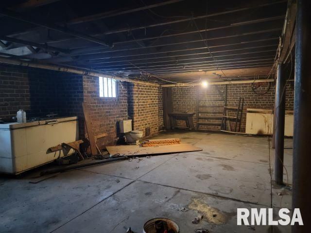 101 S 6TH Street, Murphysboro, IL 62966