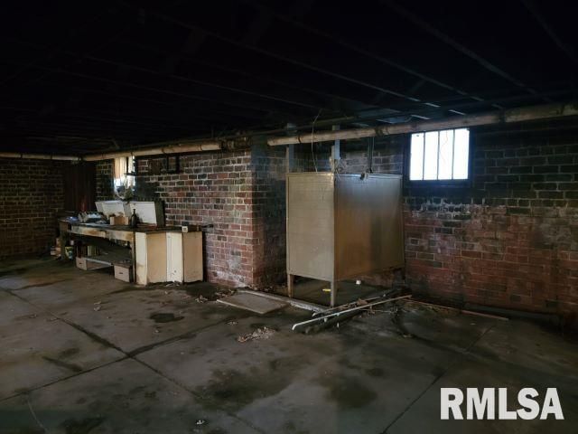 101 S 6TH Street, Murphysboro, IL 62966