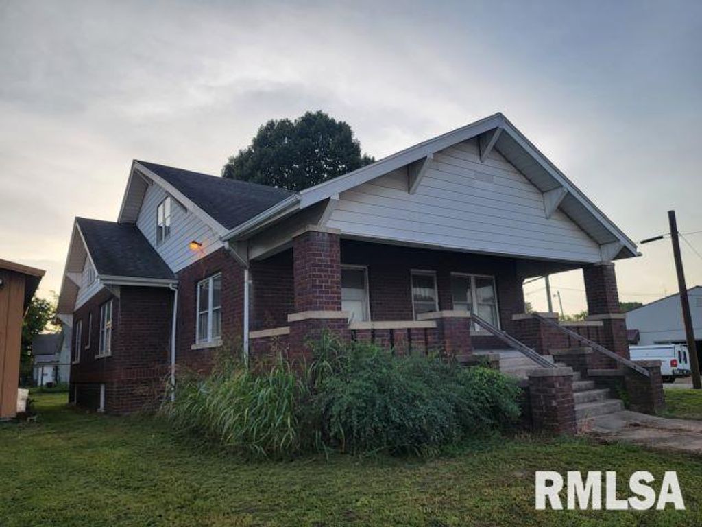 101 S 6TH Street, Murphysboro, IL 62966