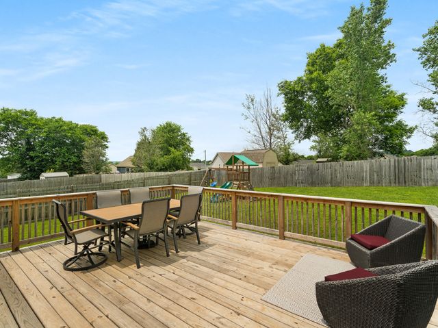 1908 Sheffield Ln, Columbia, TN 38401