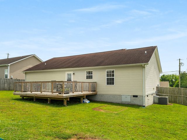 1908 Sheffield Ln, Columbia, TN 38401