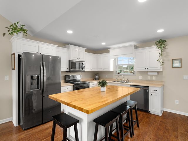 1908 Sheffield Ln, Columbia, TN 38401