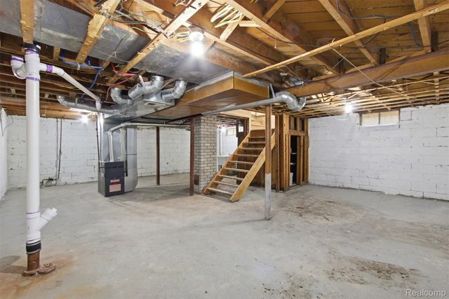 18027 Moenart Street, Detroit, MI 48234