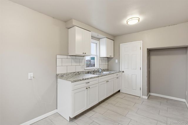 18027 Moenart Street, Detroit, MI 48234