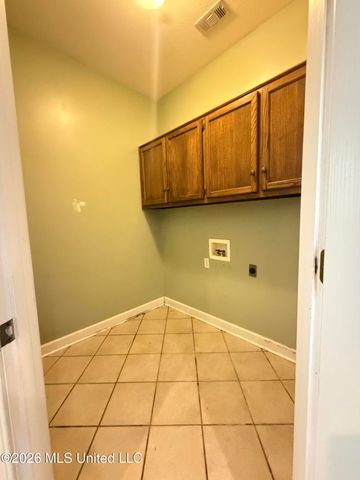 435 Village Parkway, Southaven, MS 38671