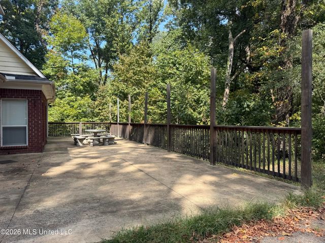 435 Village Parkway, Southaven, MS 38671