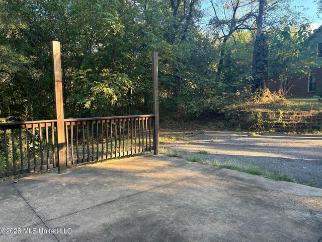 435 Village Parkway, Southaven, MS 38671