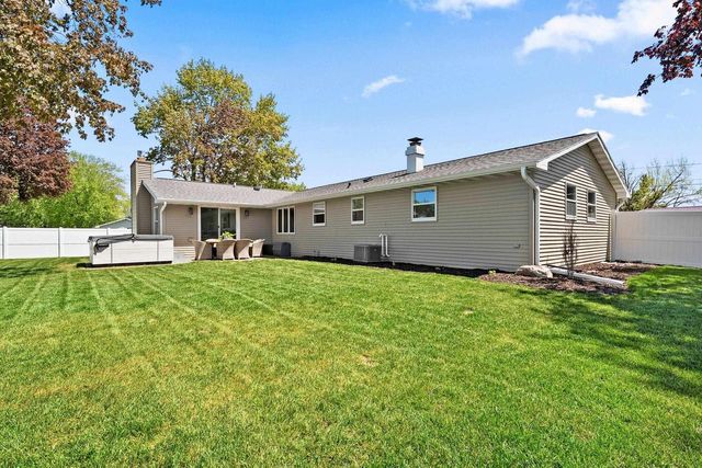 910 PARK STREET, Wrightstown, WI 54180