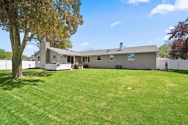 910 PARK STREET, Wrightstown, WI 54180