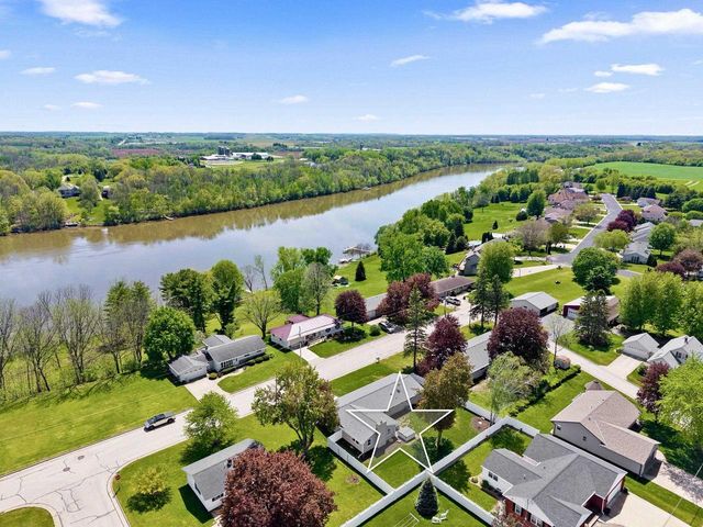 910 PARK STREET, Wrightstown, WI 54180