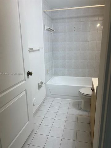 12605 SW 91st St 103, Miami, FL 33186