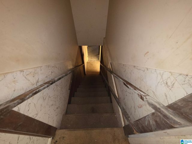 25 HILLVIEW LANE, Center Point, AL 35215