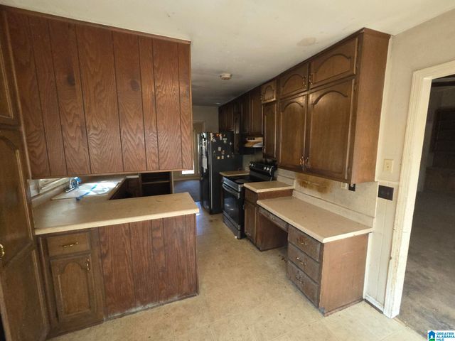 25 HILLVIEW LANE, Center Point, AL 35215