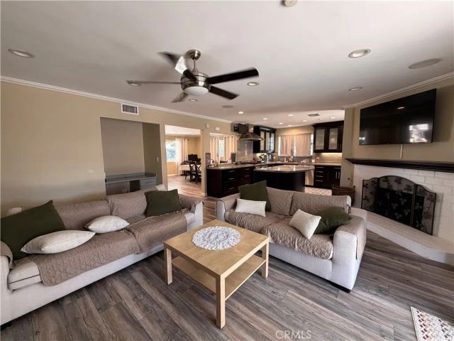 23928 Archwood St., West Hills, CA 91307