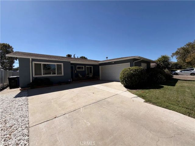 23928 Archwood St., West Hills, CA 91307