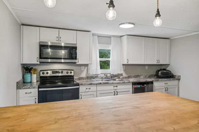 119 Dyer Branch Rd, Gordonsville, TN 38563