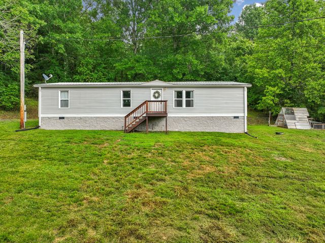 119 Dyer Branch Rd, Gordonsville, TN 38563
