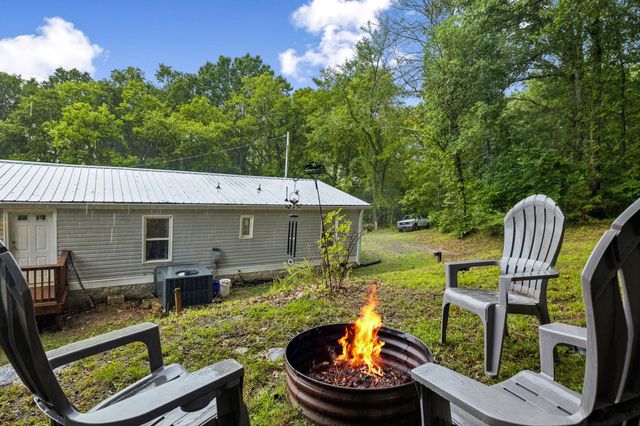 119 Dyer Branch Rd, Gordonsville, TN 38563