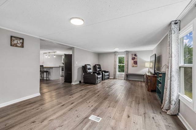119 Dyer Branch Rd, Gordonsville, TN 38563