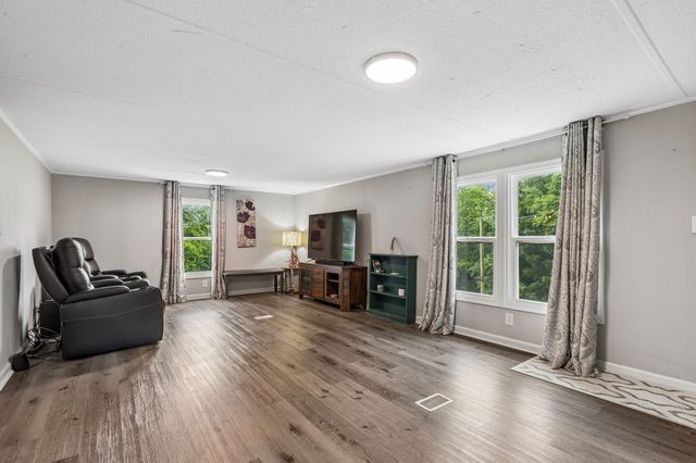 119 Dyer Branch Rd, Gordonsville, TN 38563