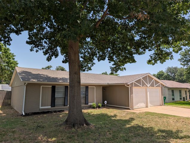 1116 Cindy Street, Crowley, TX 76036