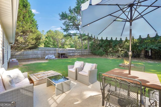 571 Brewer Drive, Locust Grove, GA 30248