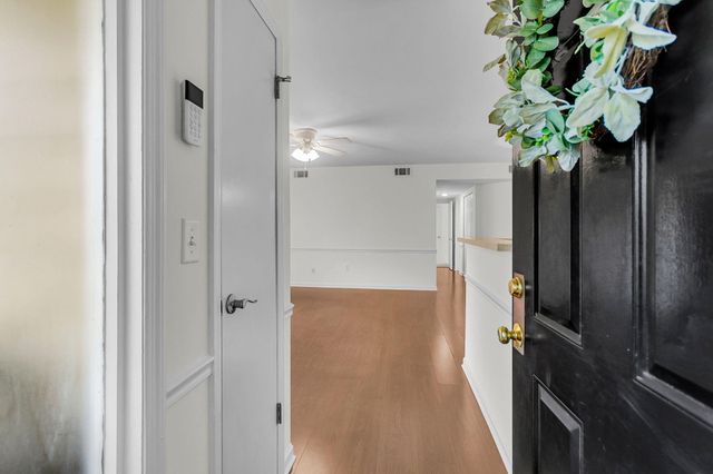 1054 Anna Knapp Boulevard 2e, Mount Pleasant, SC 29464