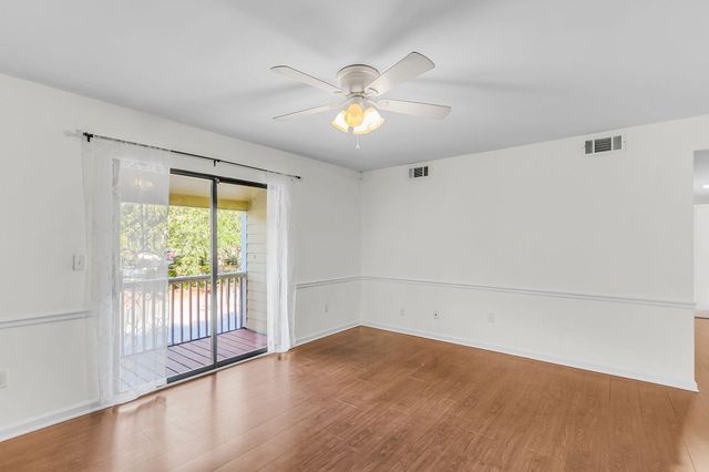 1054 Anna Knapp Boulevard 2e, Mount Pleasant, SC 29464