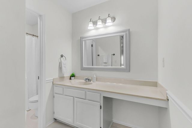 1054 Anna Knapp Boulevard 2e, Mount Pleasant, SC 29464