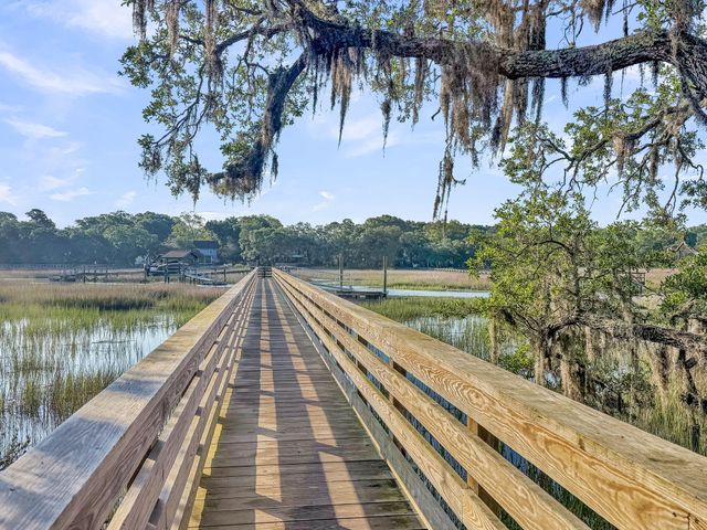 1054 Anna Knapp Boulevard 2e, Mount Pleasant, SC 29464