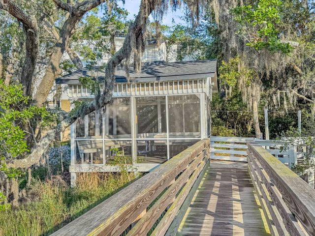 1054 Anna Knapp Boulevard 2e, Mount Pleasant, SC 29464