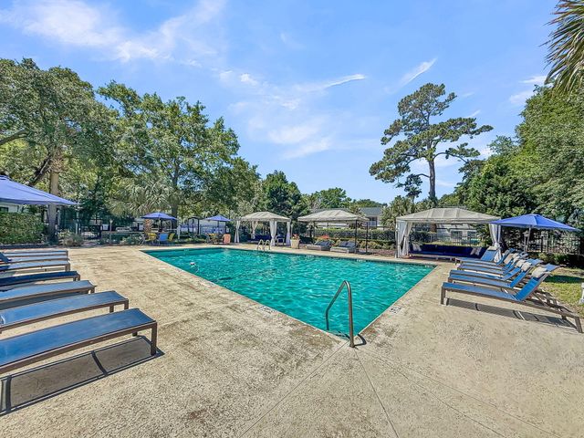 1054 Anna Knapp Boulevard 2e, Mount Pleasant, SC 29464