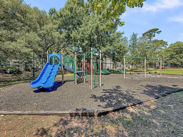 1054 Anna Knapp Boulevard 2e, Mount Pleasant, SC 29464