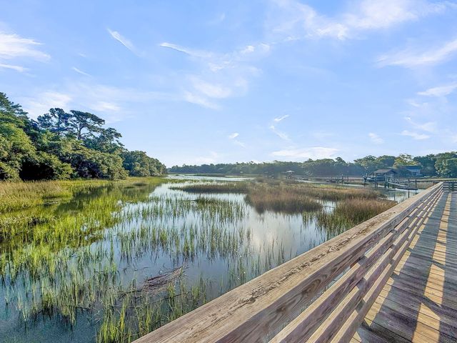 1054 Anna Knapp Boulevard 2e, Mount Pleasant, SC 29464