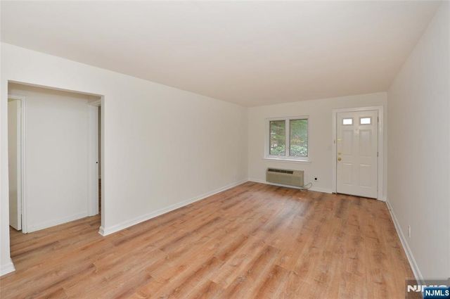 250 Oak H4, Ridgewood, NJ 07450